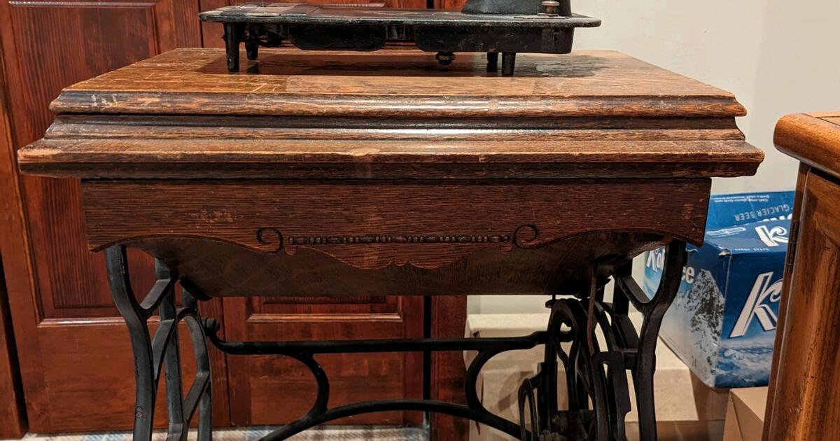 Antique treadle sewing machine for Free in Spokane, WA For Sale