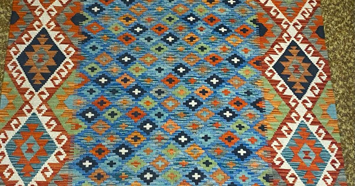 Kilim 4’ plus by 6’ barely used was 299 for 100 in Santa Fe, NM For