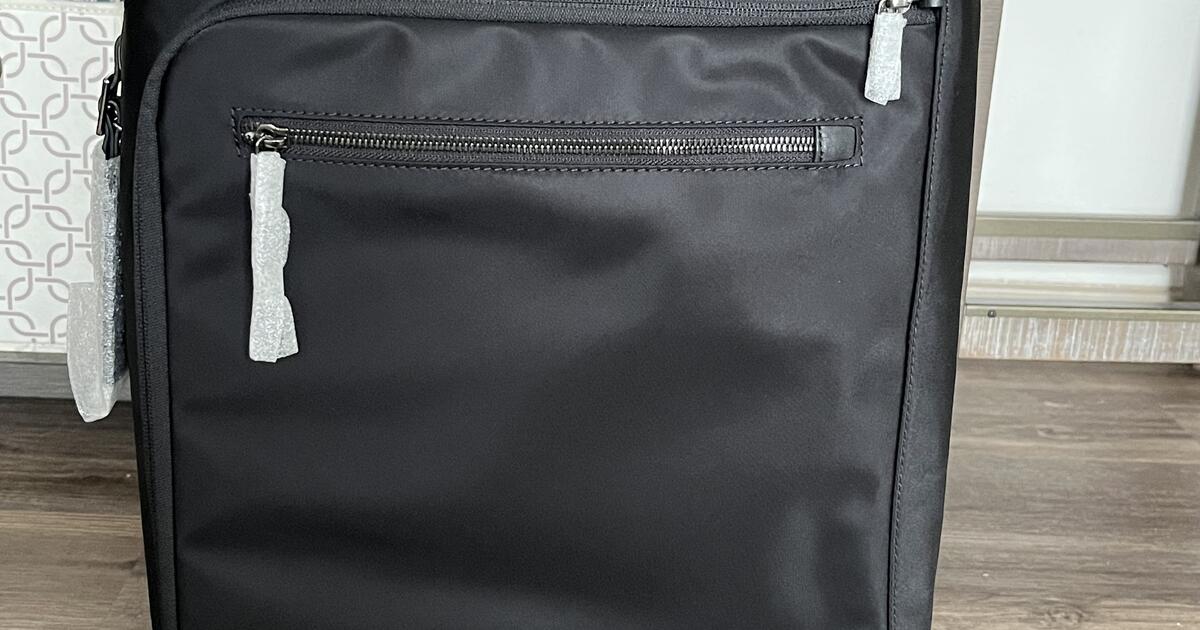 CYBER MONDAY SALE!!! Brand New Tumi Carry On Luggage 22 inch Black 2