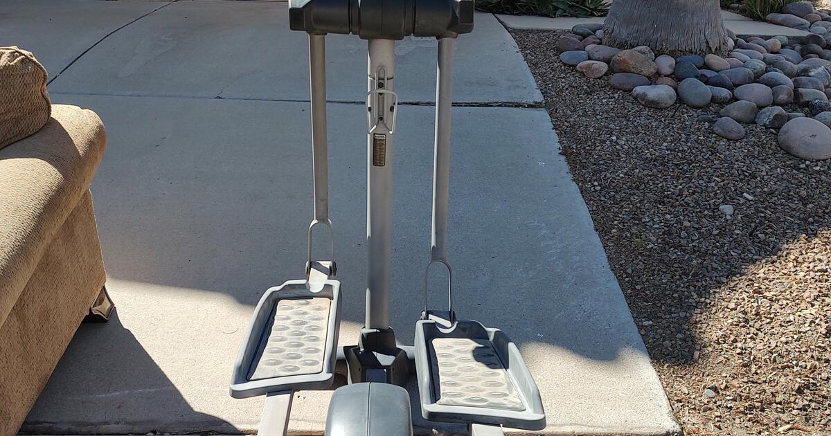 Free ProForm 950 elliptical trainer for Free in Tucson, AZ For Sale