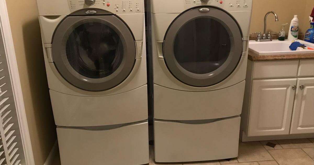 Whirlpool Duet Washer and Dryer for 250 in Chesterfield, MO For Sale