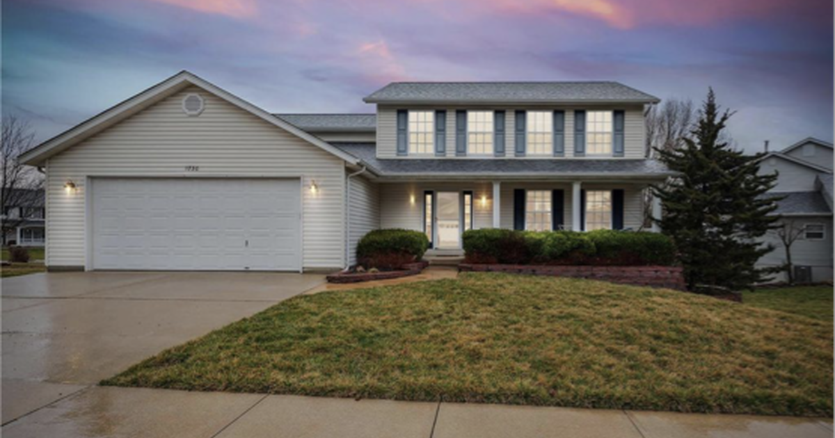 4BR 2.5 baths Rockwood school district for 302400 in Fenton, MO For