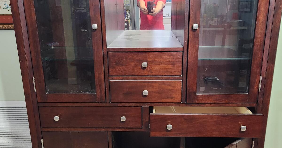 China Cabinet For Free In St Petersburg FL For Sale Free Nextdoor   014db598ed3b75f66de58595babdad17 .crop1200x630 