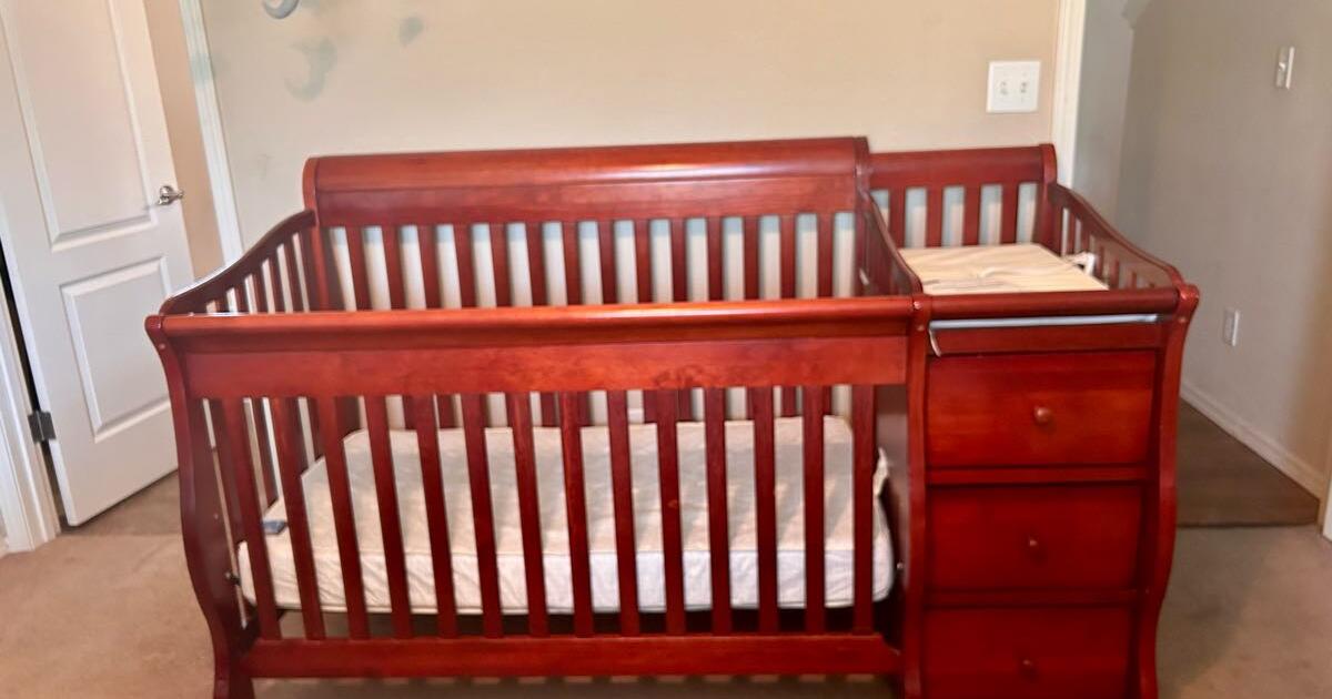 Princeton/Tuscany Crib for 300 in El Paso, TX Finds — Nextdoor