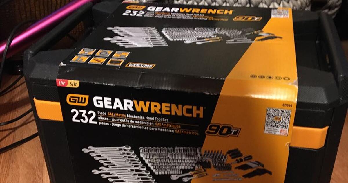 Gearwrench 232 piece mechanics hand tool set for 150 in Santa Fe, NM