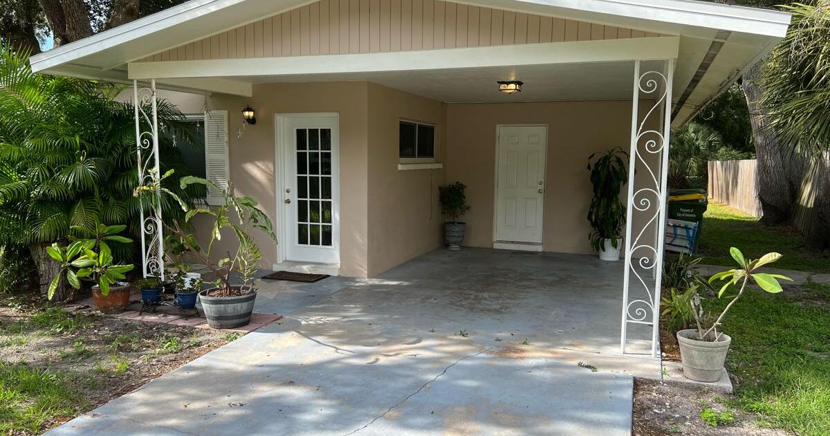 2 1 annual unfurnished home for rent for 2250 in sarasota fl for