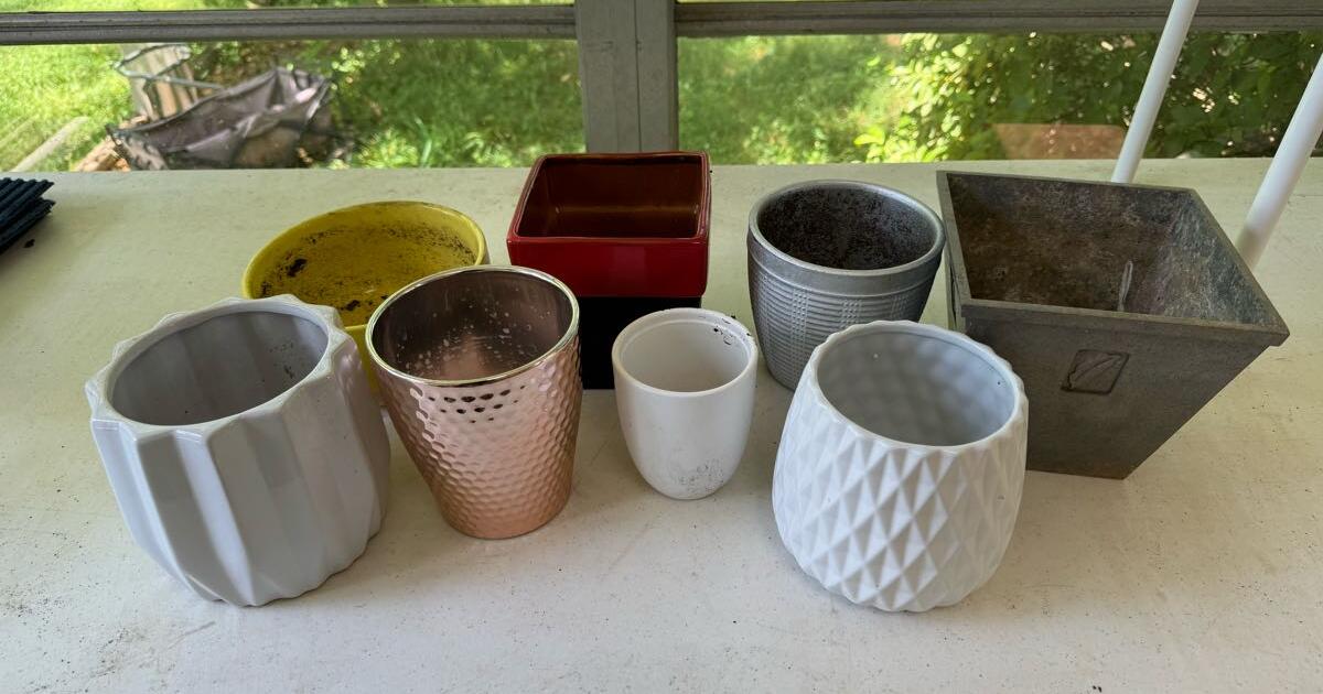 Free indoor decorative planters for Free in Decatur, GA | For Sale ...