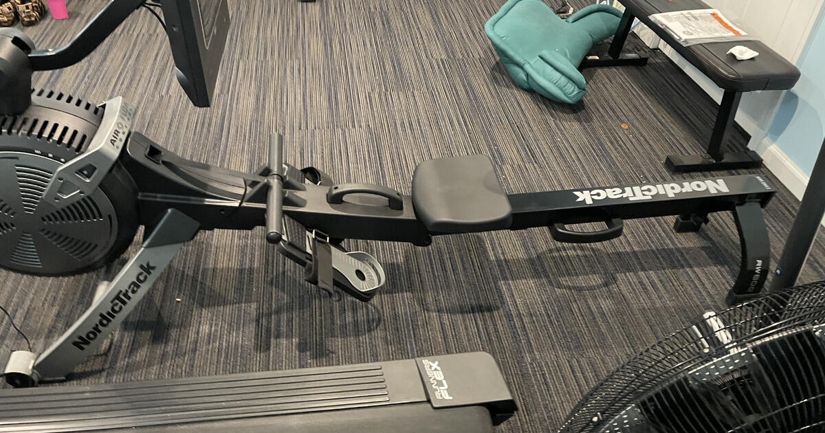 NordicTrack RW600 Rowing Machine for 300 in Sewickley, PA Finds