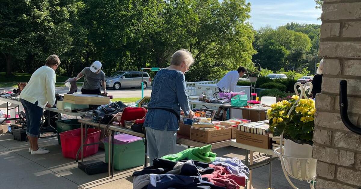 Huge multifamily Garage Sale in Urbandale, IA For Sale & Free — Nextdoor