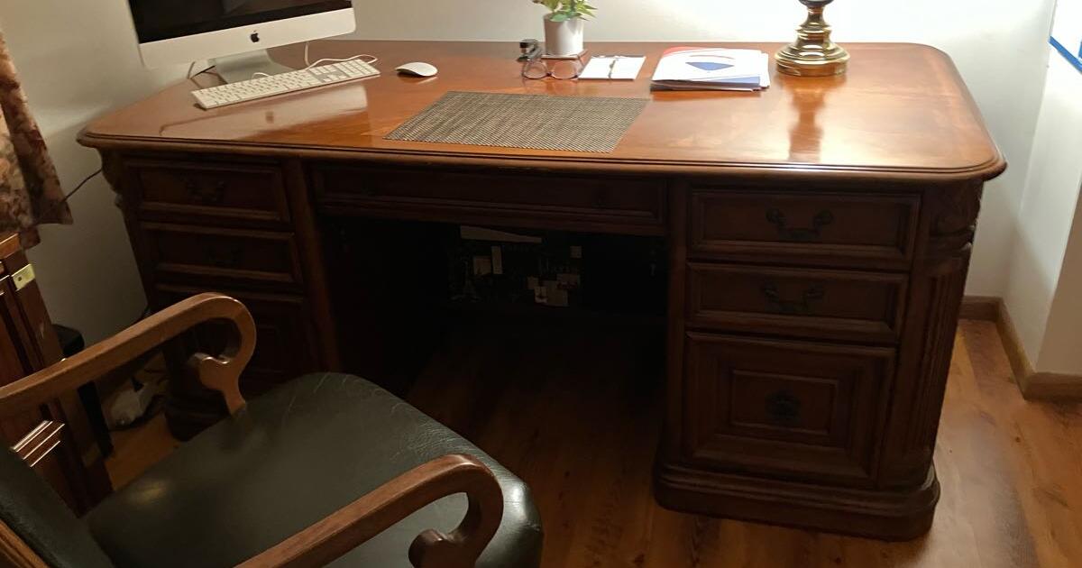Office furniture for 50 in Excelsior, MN For Sale & Free — Nextdoor