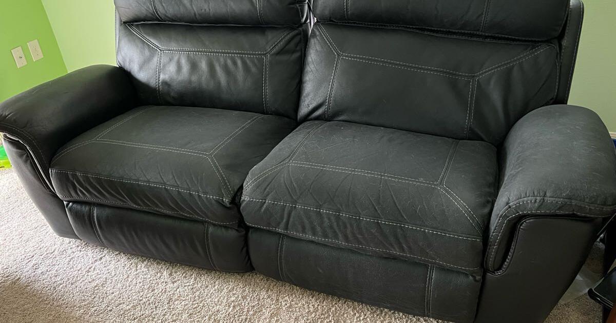 Power Reclining Couch For 100 In The Villages FL For Sale Free   02219d8f4bbbd728ca3e598b706ba4ea .crop1200x630 