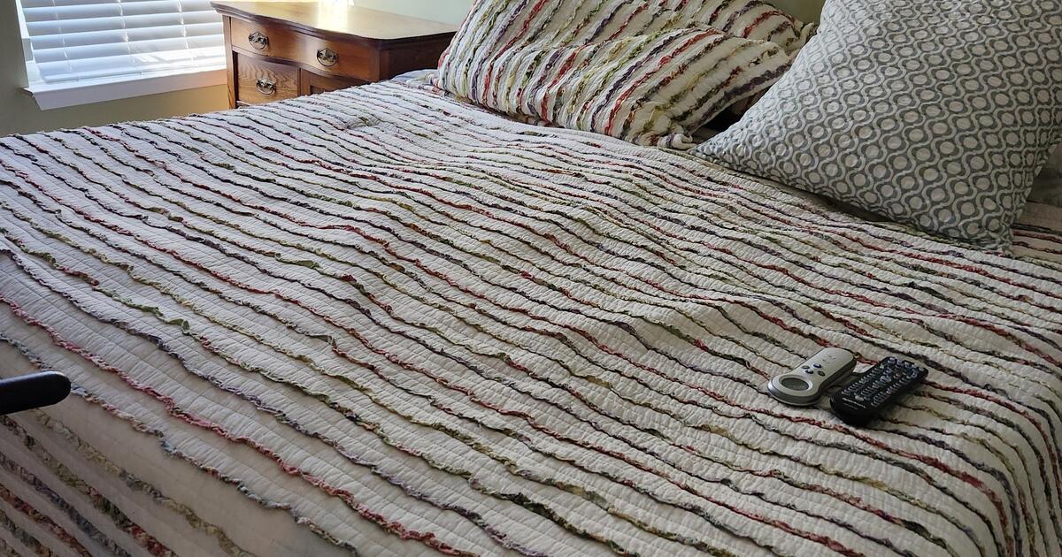 King size Sleep Number Bed for 70 in Myrtle Beach, SC For Sale