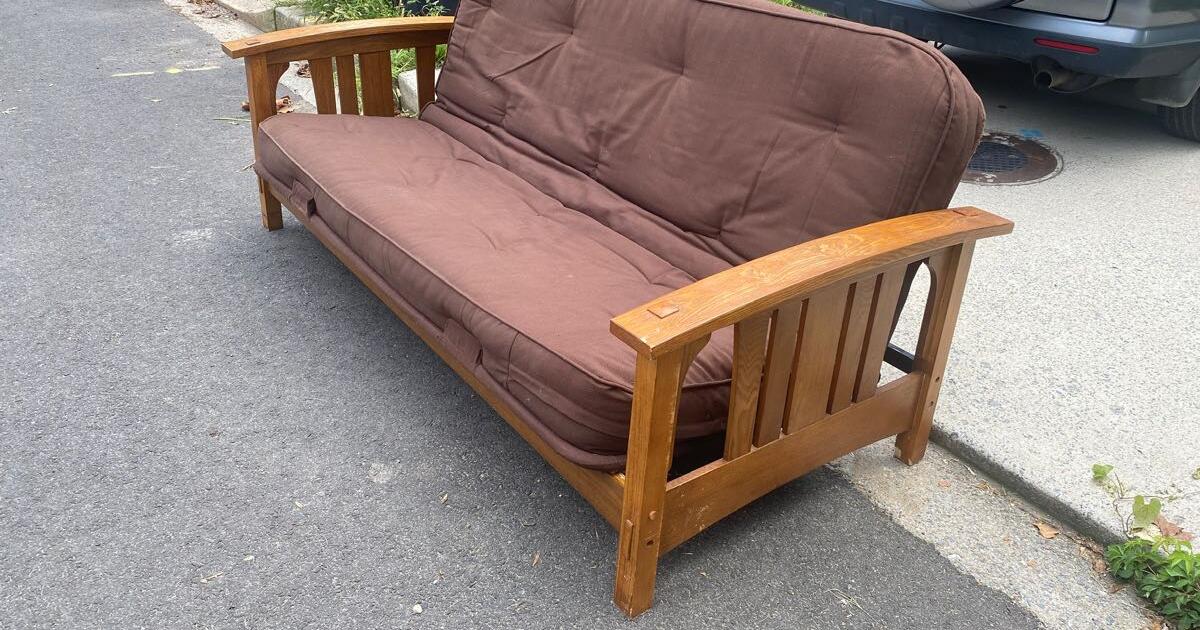 Curb Alert Great Futon Couch/Bed (gently used) for Free in Washington, DC For Sale & Free