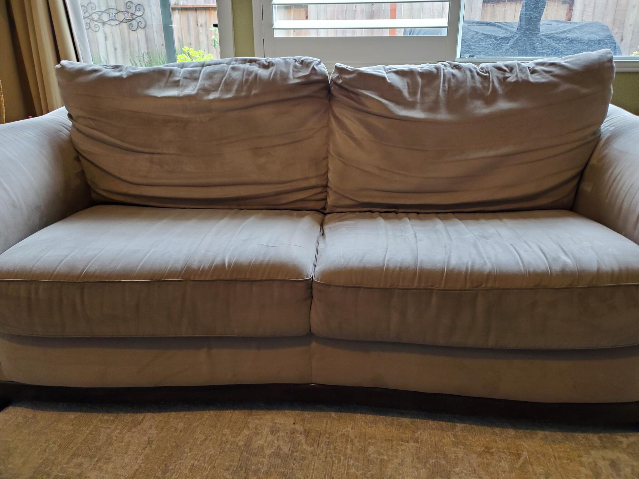 Free Used Couch for Free in West Sacramento, CA For Sale & Free