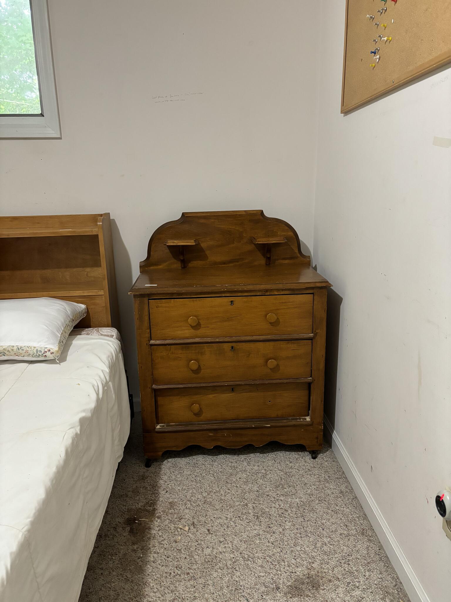 Household furnishings. / 11456 Blanchard Rd,Holland/ 93 SAT June 1