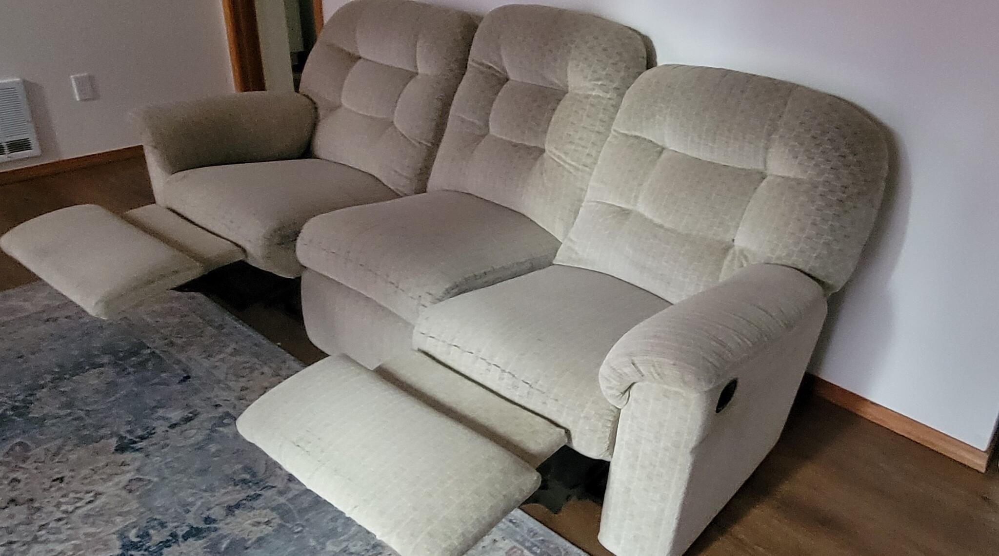 Couch, You Move, Pulls Apart! for 5 in Kingston, WA For Sale & Free