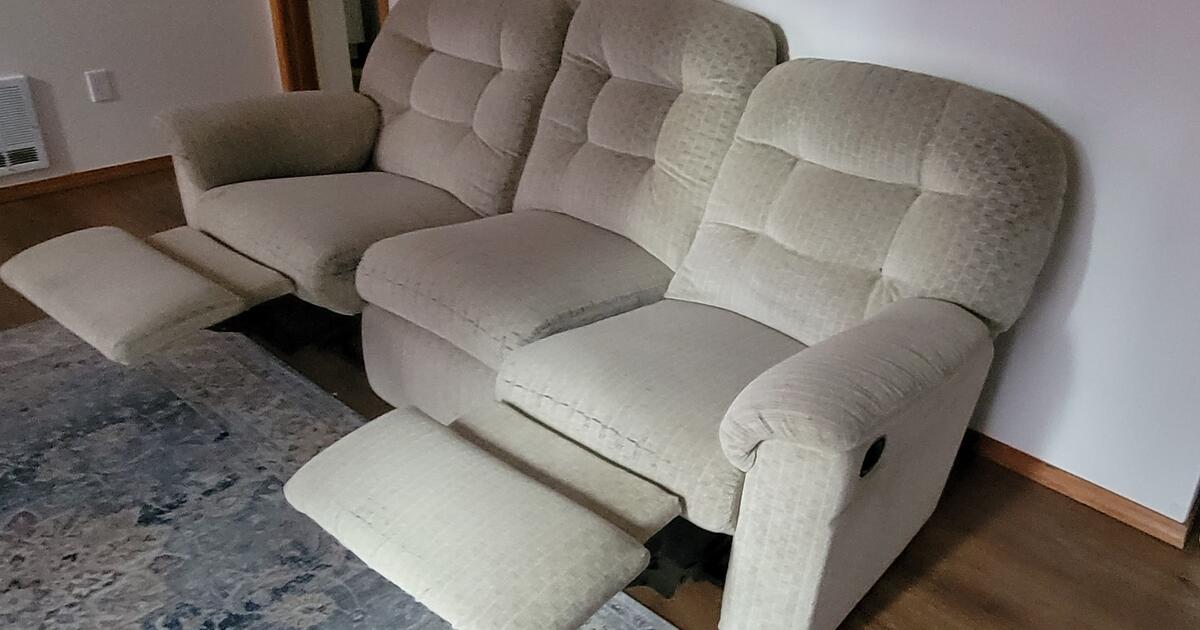Couch, You Move, Pulls Apart! for 5 in Kingston, WA For Sale & Free