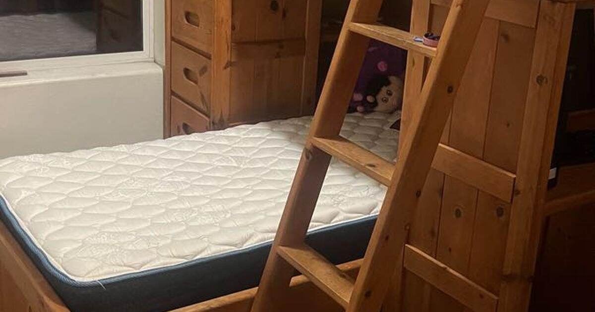 Nice and solid bunk bed with desk on the side for your kids homework