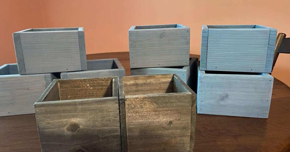 9 wood flower boxes for 25 in Charlottesville, VA Finds — Nextdoor