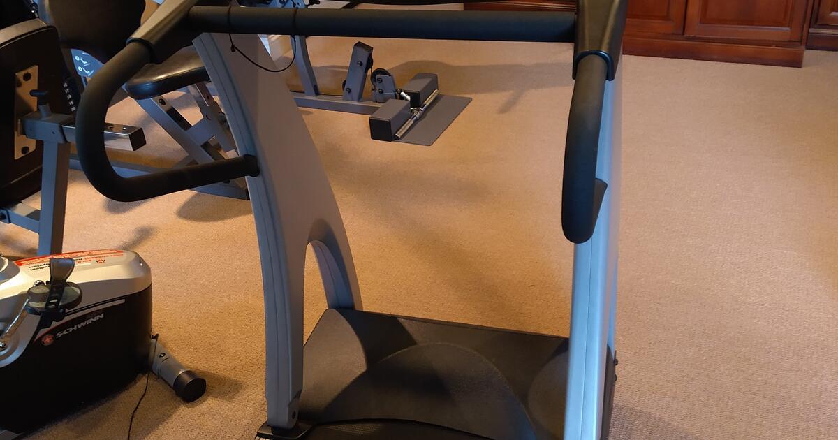 Treadmill TRUE 550 5.0 Select for 450 in Pioneer, CA For Sale & Free