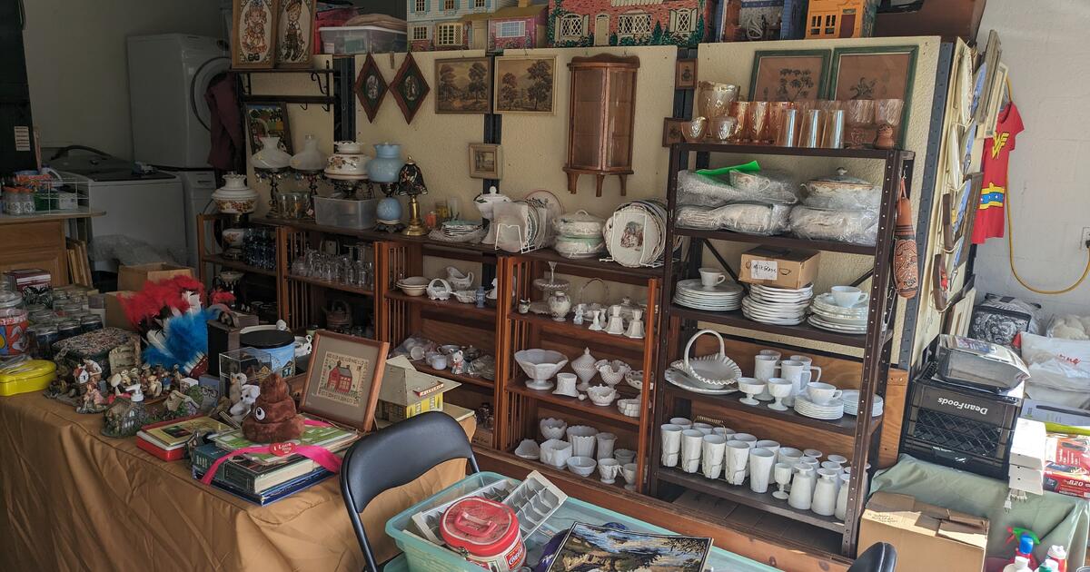 Garage Sale 9am2pm Sunday for 1 in New Smyrna Beach, FL For Sale