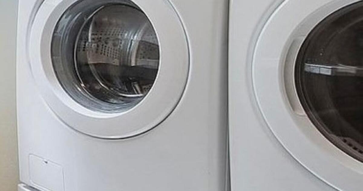 LG front load washer and dryer (gas) with drawer risers for 145 in