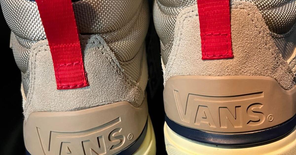 Vans all weather boot. Brand new, with Tags. for 40 in Thousand Oaks