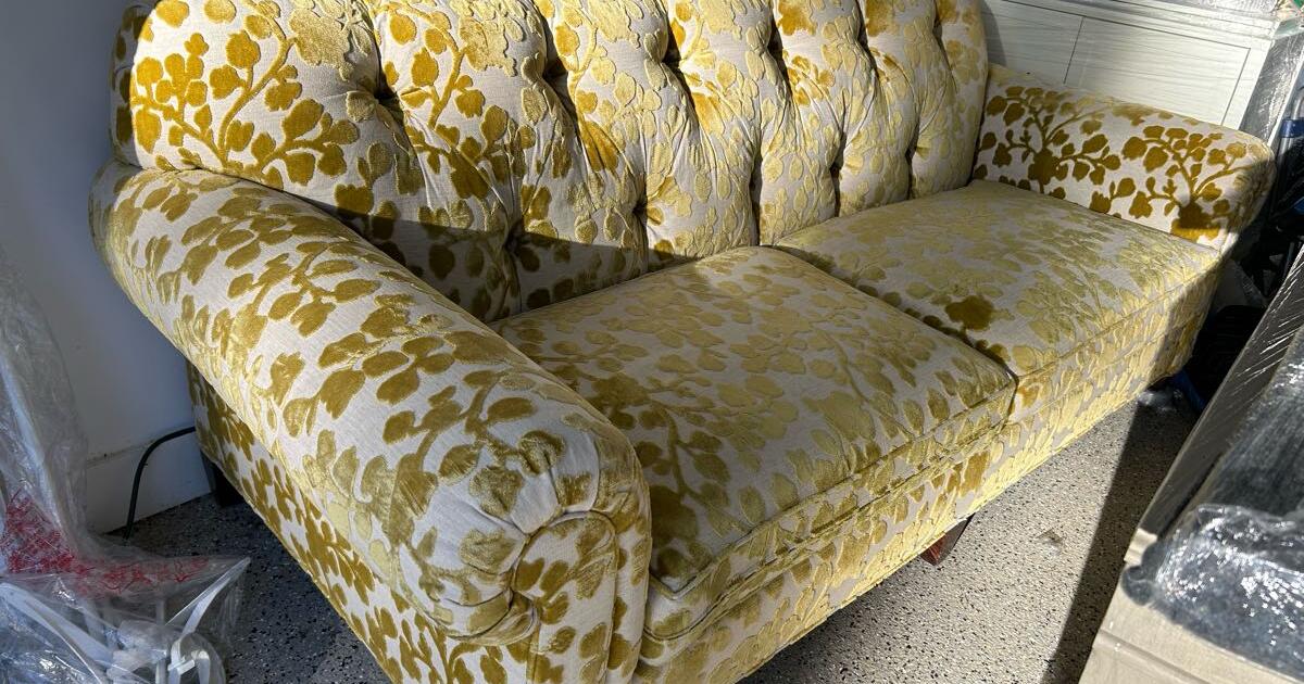 Custom Made Couch for $500 in Bluffton, SC | For Sale & Free — Nextdoor