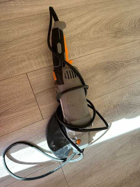 Bauker Angle Grinder For 20 In London Engl For Sale Free