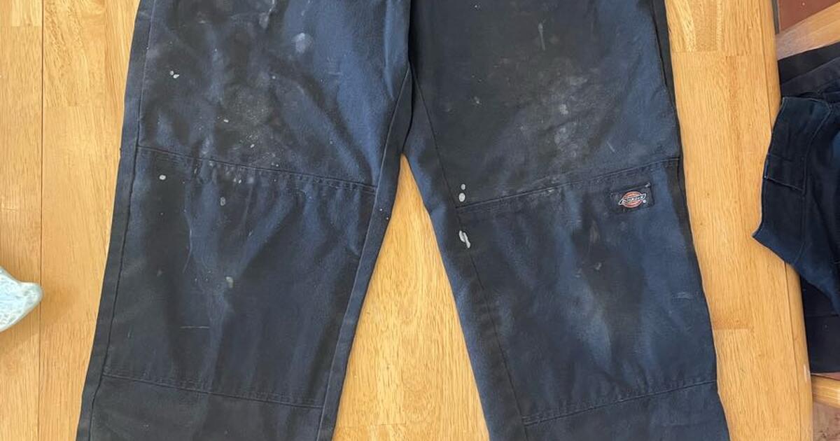 Used Dickies Work Pants Navy Blue Size 32/32 for Free in Lake Worth