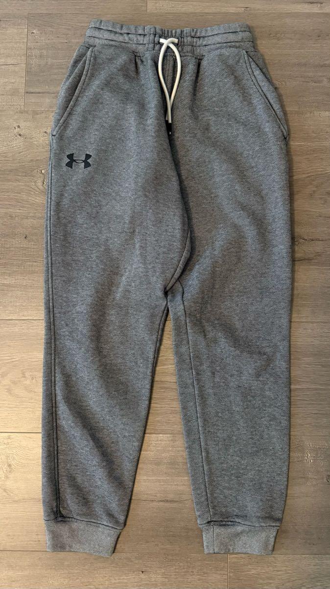 Under Armour Gray Sweatpants Size Small Like New
