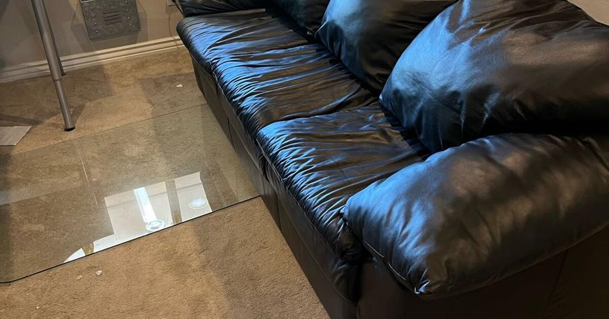 Leather sofa Sleeper for Free in Peoria, AZ Finds — Nextdoor