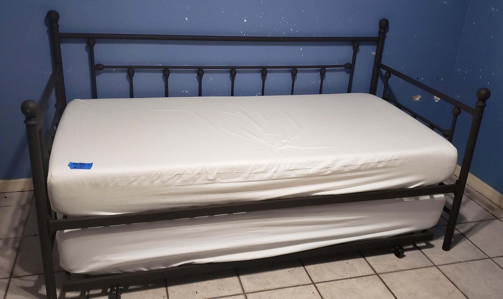 Twin Daybed With Trundle Bed for 70 in Tampa, FL For Sale & Free