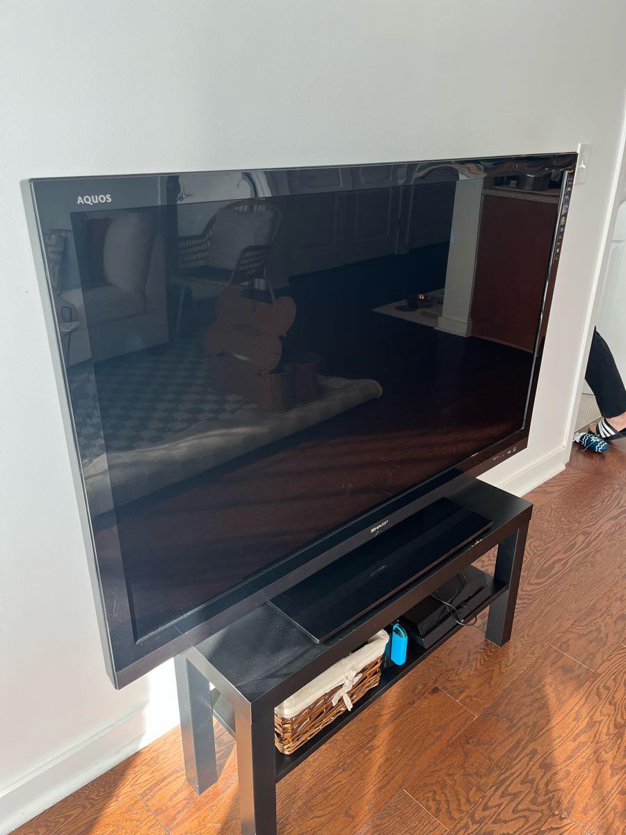 52 inch TV for $50 in Atlanta, GA | For Sale & Free — Nextdoor