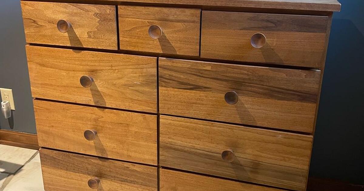 9 drawer dresser for 30 in Omaha, NE Finds — Nextdoor