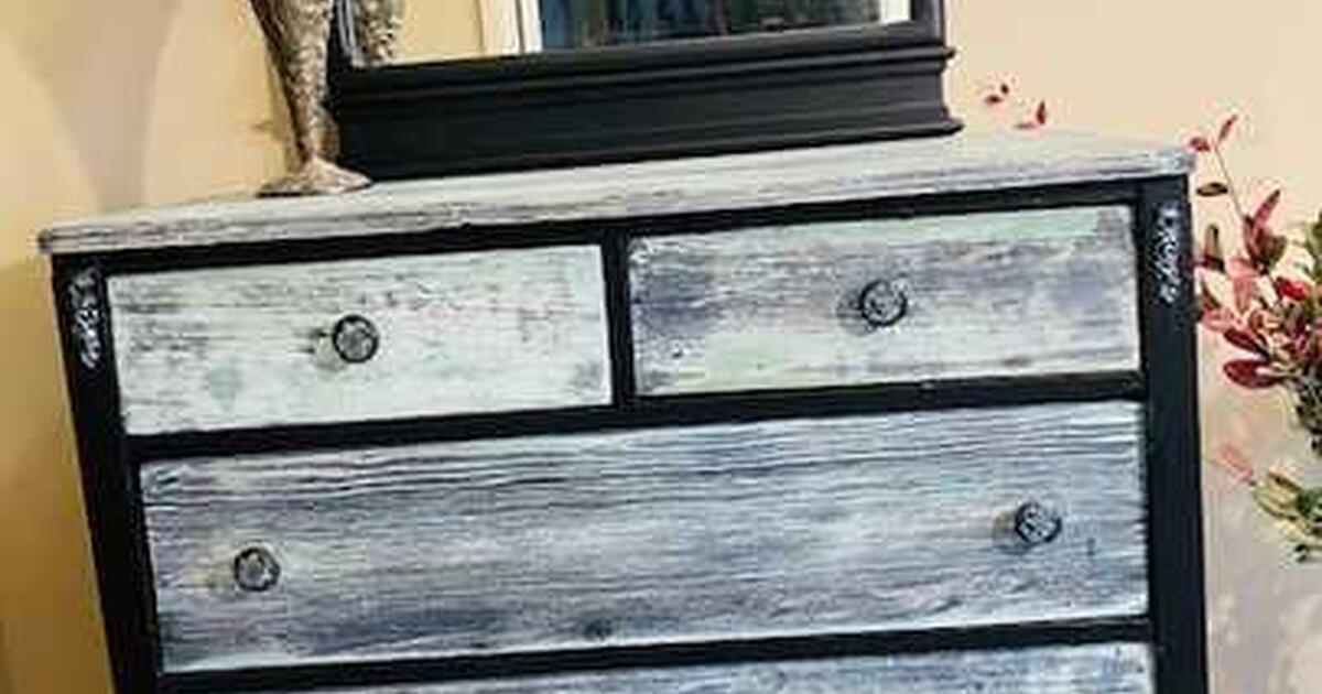 Antique 4 Drawer Dresser Hand Painted/Stained for 75 in Bakersfield