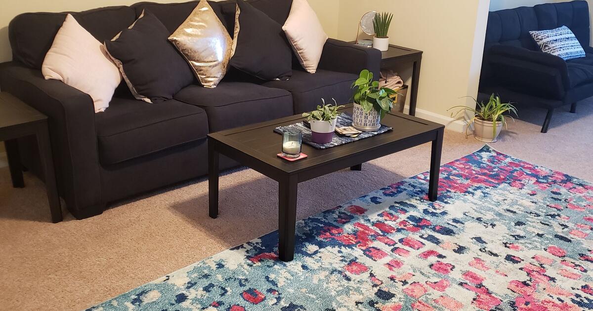 Blue and Pink Abstract Rug for 105 in Agoura Hills, CA For Sale