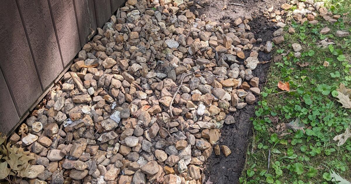 Free Landscaping Rocks for Free in Downers Grove, IL | For Sale & Free ...