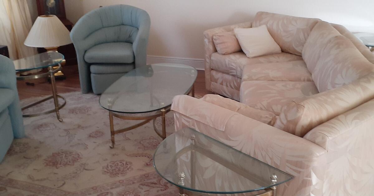 Living room furniture for 400 in Kissimmee, FL For Sale & Free