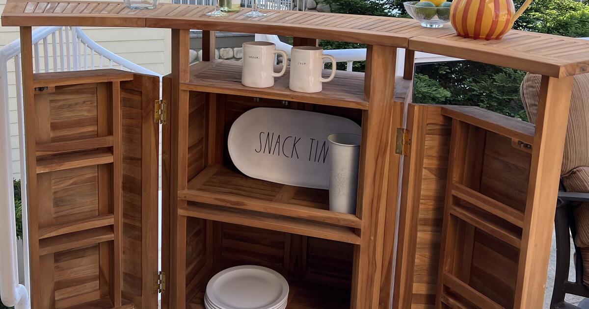 Teakwood 41 x70 outdoor for 299 in Copperopolis, CA