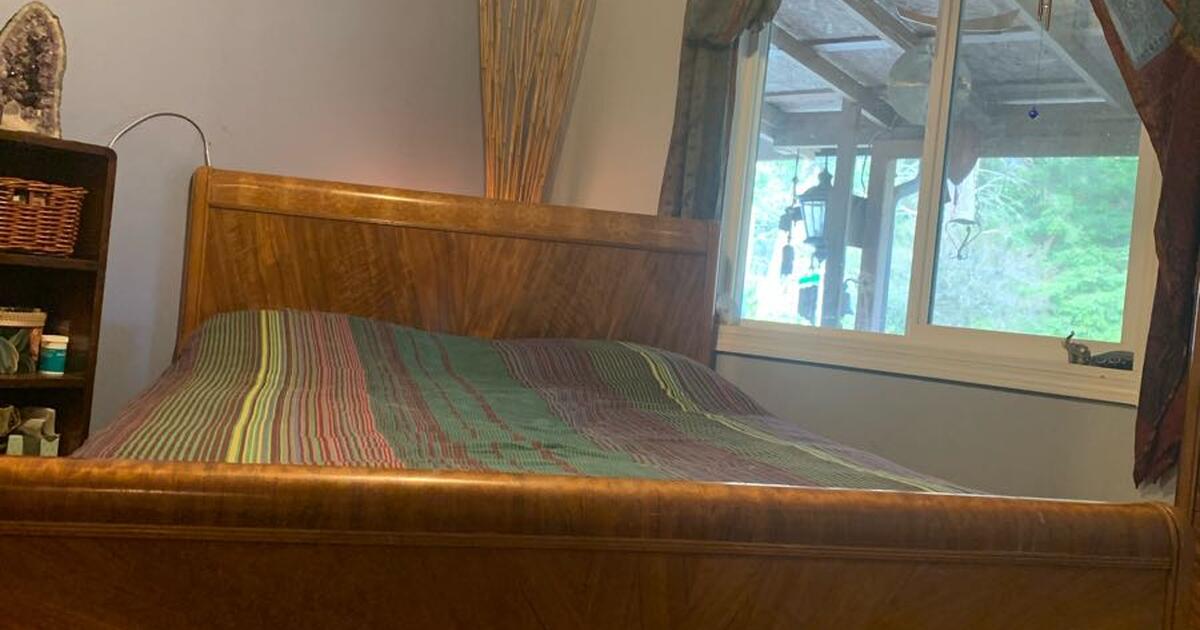 Birdseye, maple bedroom set for 175 in Coupeville, WA For Sale