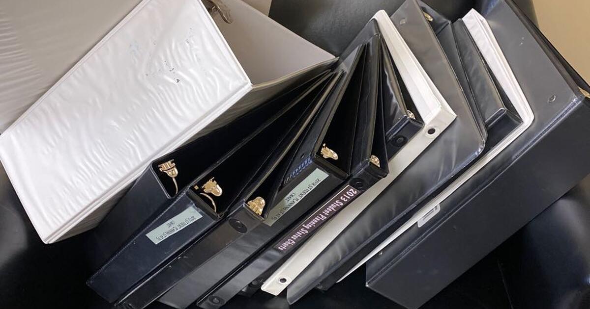 Three. Ring, bindersvarious sizes for Free in Grand Prairie, TX For