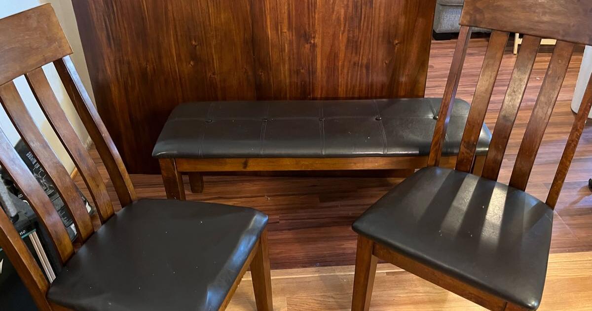 Table, 3 chairs and bench for Free in Wesley Chapel, FL Finds — Nextdoor