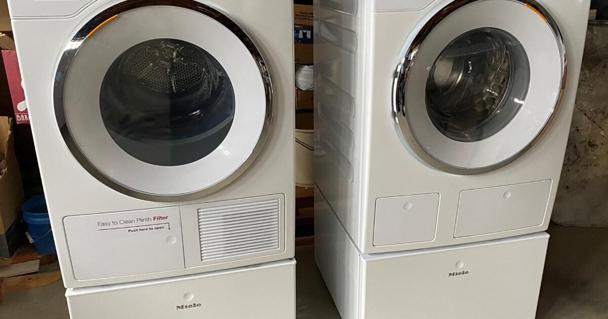 New price Miele Washer & Dryer for 500 in Martinez, CA For Sale
