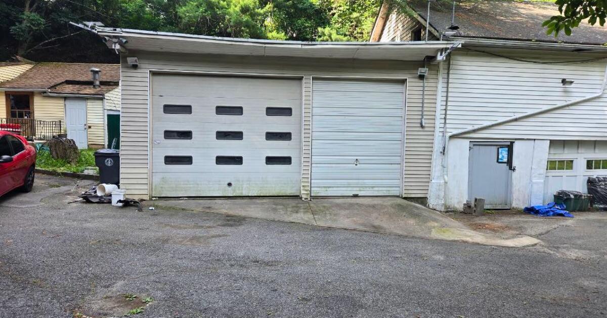Garage Space for Rent for 2000 in Dobbs Ferry, NY For Sale & Free