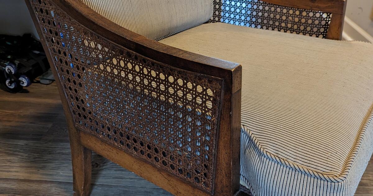 Chair for Free in Greensboro, NC For Sale & Free — Nextdoor