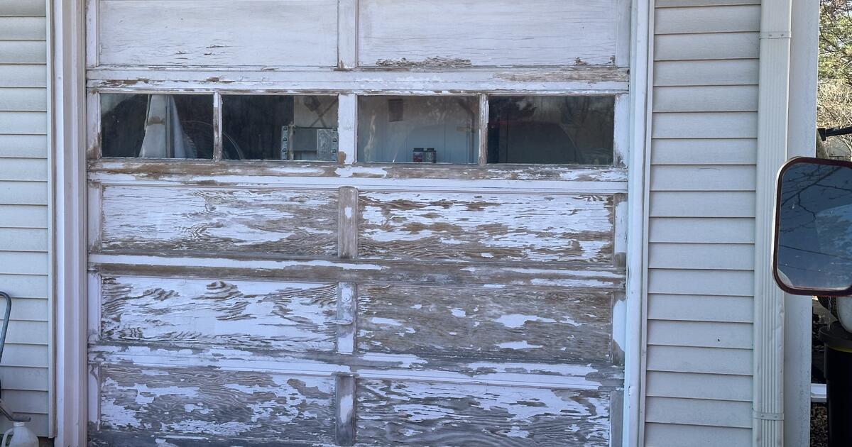 Garage door 50 OBO for 50 in Shawnee, KS For Sale & Free — Nextdoor