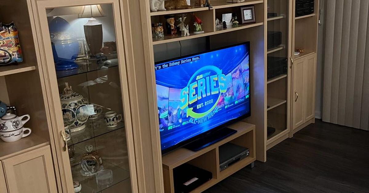 Wood wall unit for 299 in Millsboro, DE For Sale & Free — Nextdoor