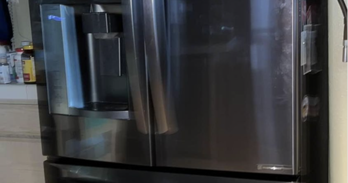 LG refrigerator 7 years old for 195 in Albuquerque, NM For Sale