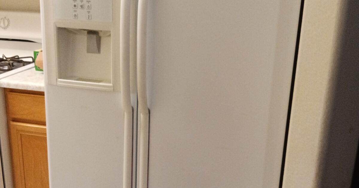 Refrigerator for 100 in Albuquerque, NM Finds — Nextdoor